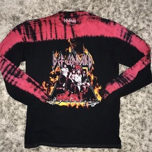 Vintage long sleeve Def Leppard shirt